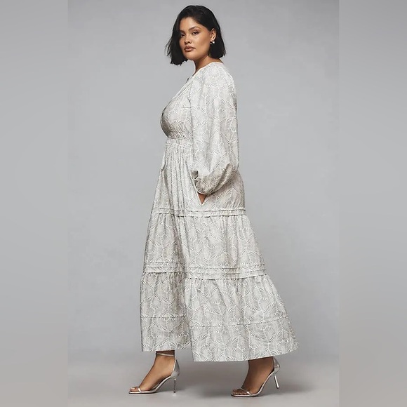 The Loverly Grey x Anthropologie Collection XL - Picture 3 of 8